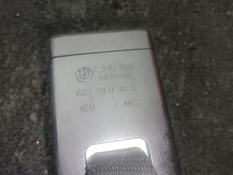 Recambio de enganche cinturon trasero derecho para bmw 4 descapotable (f33, f83) 420 d referencia OEM IAM 7335288 - 622783100C  