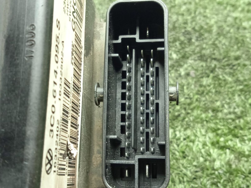 Recambio de abs para volkswagen passat b6 (3c2) 1.9 tdi referencia OEM IAM 3C0614095S  TRW