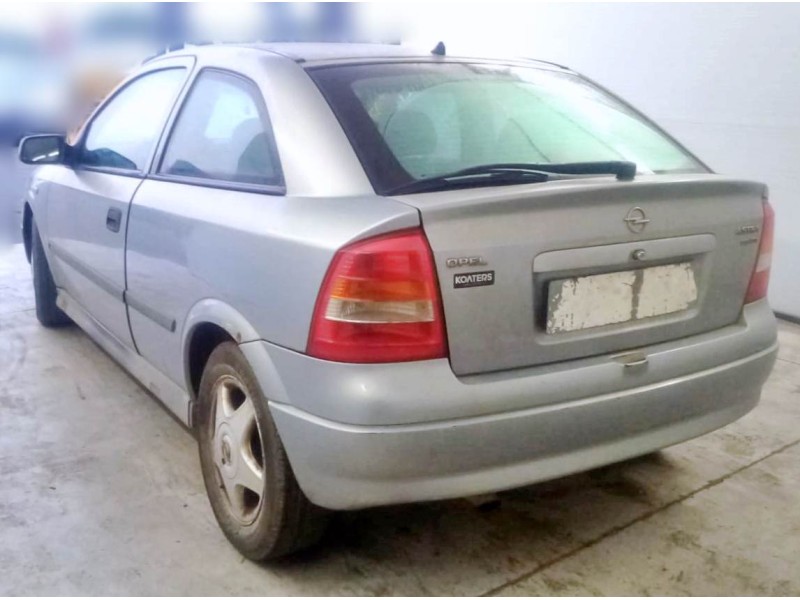 opel astra g hatchback (t98) del año 2001