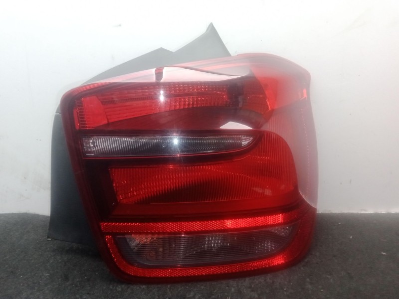 Recambio de piloto trasero derecho para bmw 1 (f20) 116 d referencia OEM IAM .  