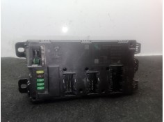 Recambio de caja reles / fusibles para bmw 1 (f20) 116 d referencia OEM IAM 6135927402301 - A2C3045020600 - 1009220182 - 1109220