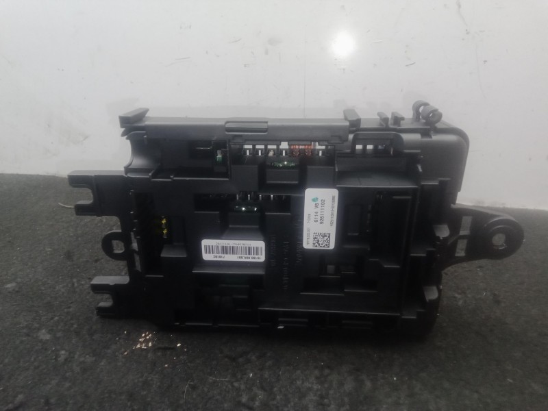 Recambio de caja reles / fusibles para bmw 1 (f20) 116 d referencia OEM IAM 926111102 - 19178000001 - MS20110913 - 90106886  