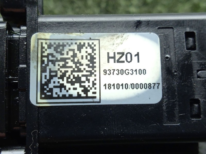 Recambio de warning para hyundai i30 fastback (pde, pden) 2.0 n referencia OEM IAM 93730G3100 1.CONECTOR 
