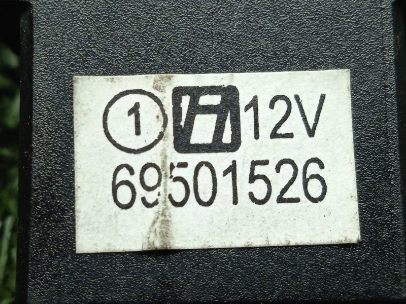 Recambio de warning para iveco daily iv caja/chasis 65c18 referencia OEM IAM 69501526 4.PINES 