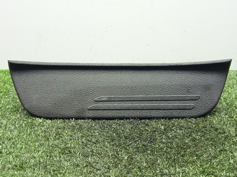 Recambio de moldura para hyundai i30 fastback (pde, pden) 2.0 n referencia OEM IAM 85877G4600  