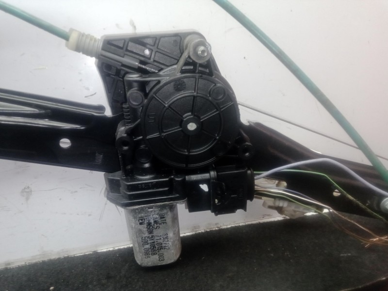 Recambio de elevalunas delantero derecho para bmw 1 (f20) 116 d referencia OEM IAM 13262410 - 724256206 - 71015003 - 5YY0568 LAM