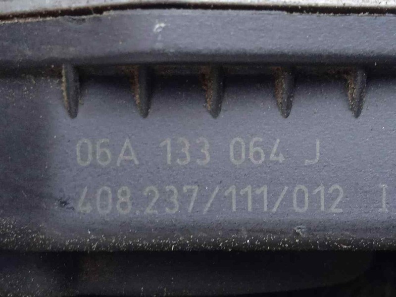 Recambio de caja mariposa para volkswagen golf iv berlina (1j1) 1.6 referencia OEM IAM 06A133064J  