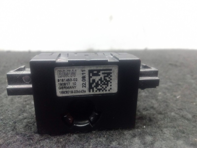 Recambio de antena para bmw 1 (f20) 116 d referencia OEM IAM 918145302 - 19081710 - 1683019 AMP ANTENA 