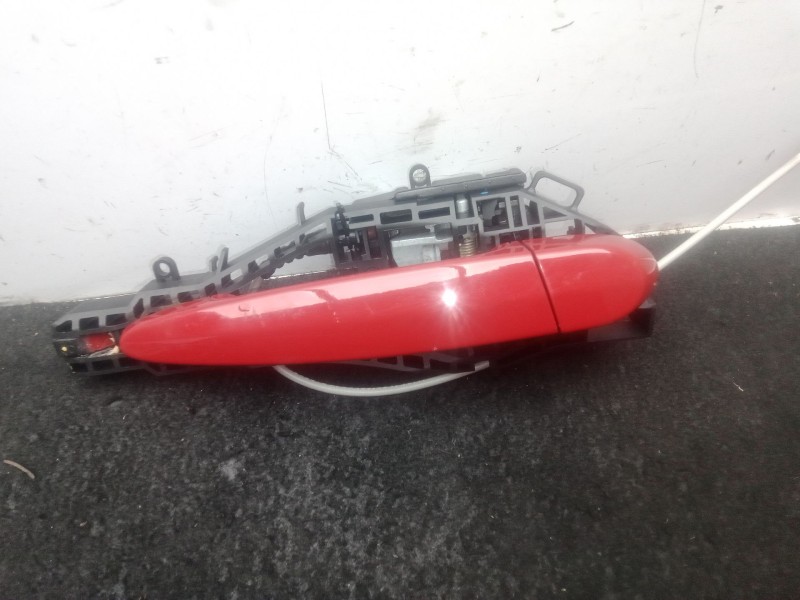 Recambio de maneta exterior delantera derecha para bmw 1 (f20) 116 d referencia OEM IAM 51217297750 - 14389710 ROJO 