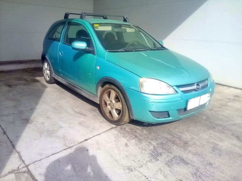 opel corsa c (x01) del año 2004