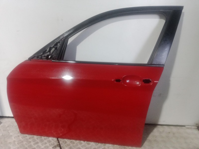 Recambio de puerta delantera izquierda para bmw 1 (f20) 116 d referencia OEM IAM  ROJO 