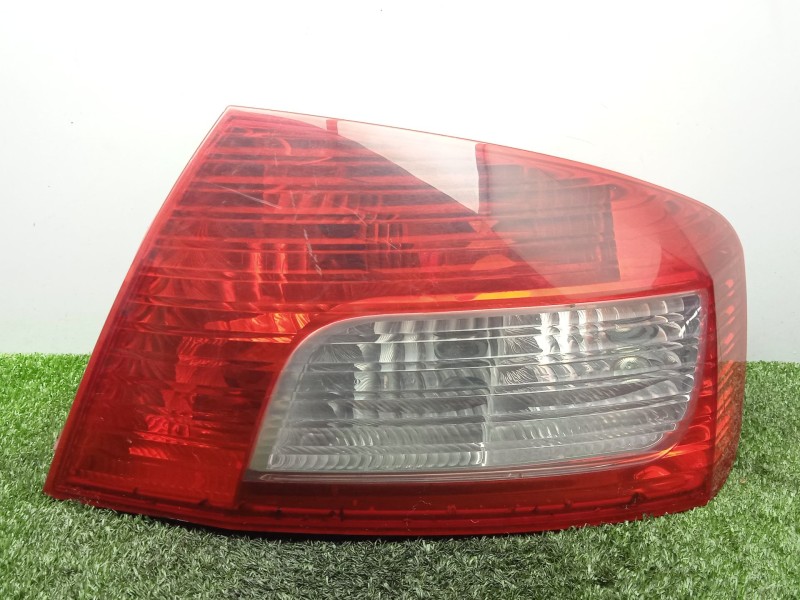 Recambio de piloto trasero derecho para peugeot 407 (6d_) 2.0 hdi 135 (6drhrh, 6drhre, 6drhrg, 6drhrj) referencia OEM IAM 07167 