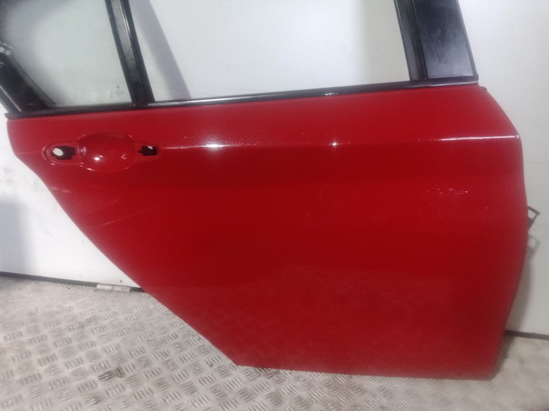 Recambio de puerta trasera derecha para bmw 1 (f20) 116 d referencia OEM IAM  ROJO 