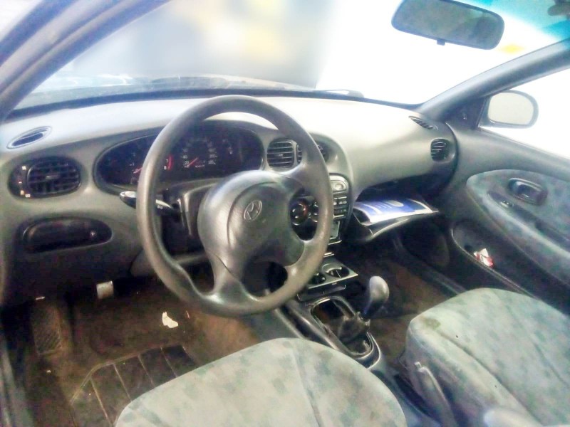 hyundai lantra ii (j-2) del año 1996