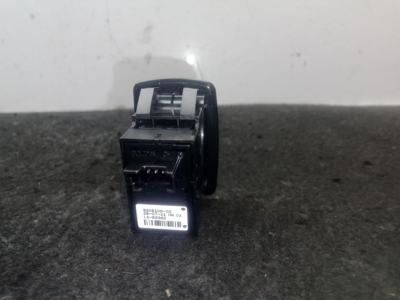 Recambio de mando elevalunas trasero izquierdo para bmw 1 (f20) 116 d referencia OEM IAM 920810602  