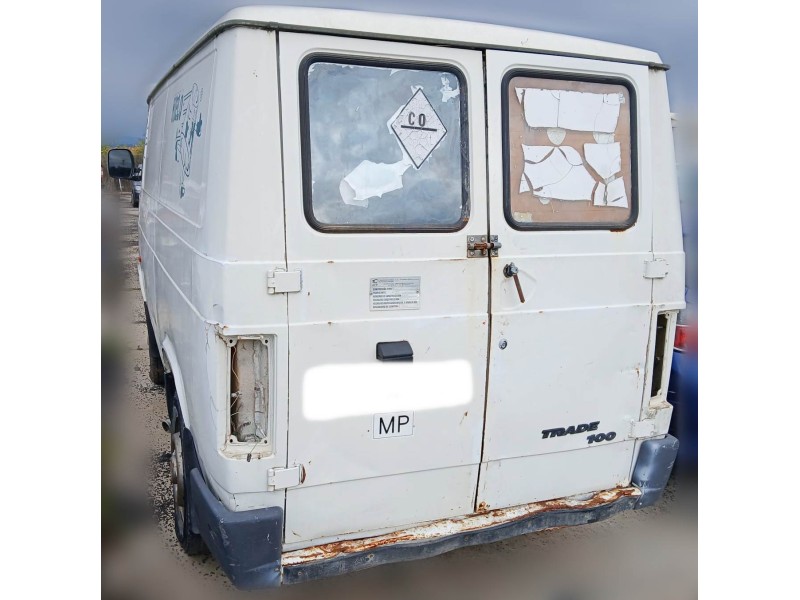 nissan trade furgoneta del año 1995