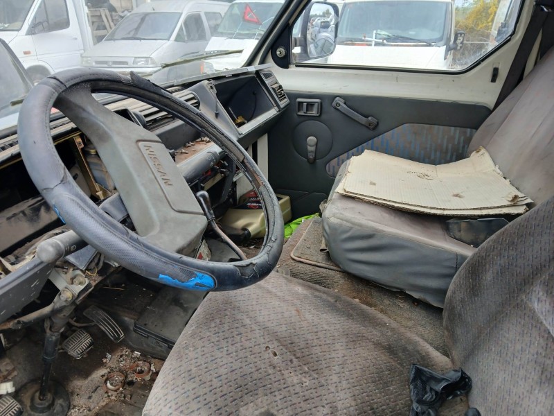 nissan trade furgoneta del año 1995