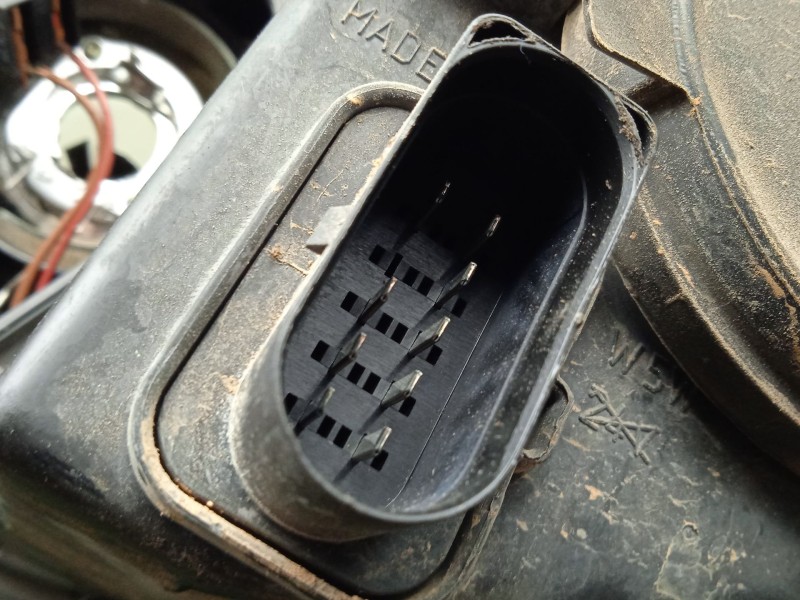 Recambio de faro derecho para seat altea (5p1) 2.0 tdi 16v referencia OEM IAM 89309820 - 5P1941006A  VALEO