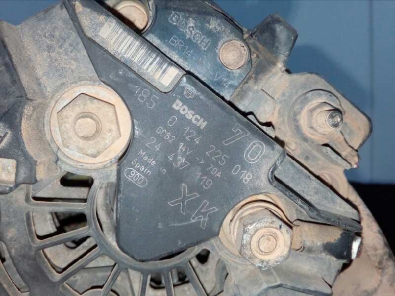 Recambio de alternador para opel agila 1.2 16v cat (z 12 xe / lw4) referencia OEM IAM 0124225018-24437119 BOSCH 70AH 