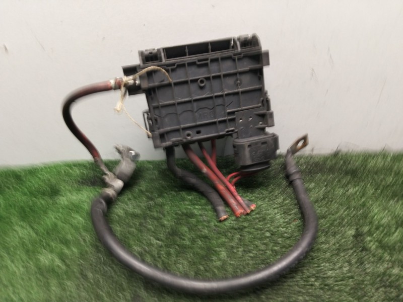 Recambio de caja reles / fusibles para skoda octavia berlina (1u2) 1.9 tdi referencia OEM IAM 1J0937550AC  