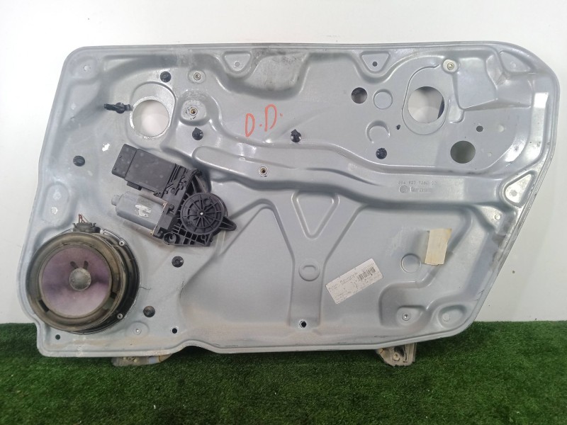 Recambio de elevalunas delantero derecho para skoda superb i (3u4) 1.9 tdi referencia OEM IAM 3U1837752BA ELECTRICO - CON.MOTOR 