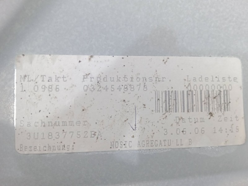 Recambio de elevalunas delantero derecho para skoda superb i (3u4) 1.9 tdi referencia OEM IAM 3U1837752BA ELECTRICO - CON.MOTOR 