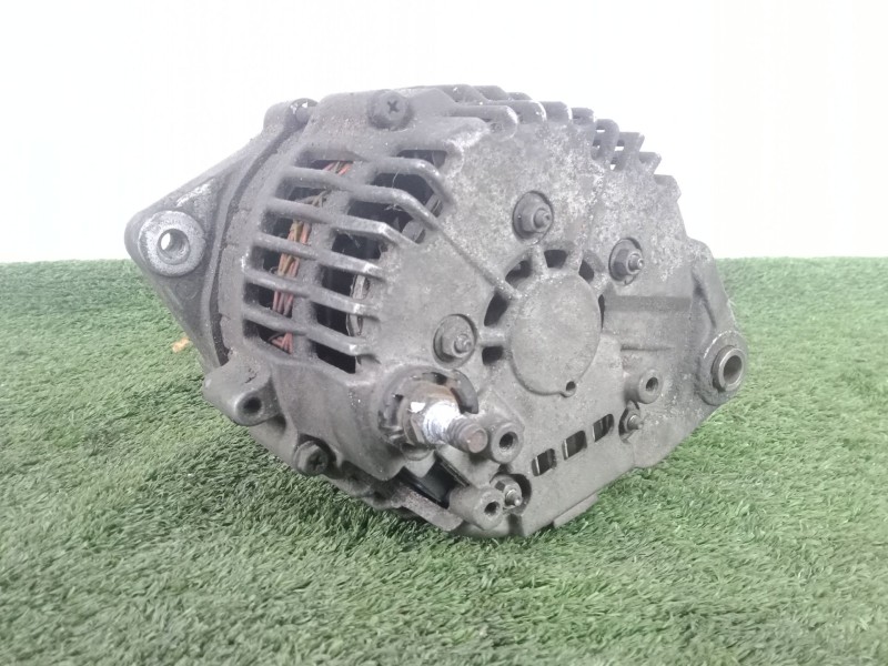 Recambio de alternador para renault master ii furgoneta (fd) 3.0 dci 140 (hd0s, fd0s, hd1s) referencia OEM IAM  135AH - POLEA.EM