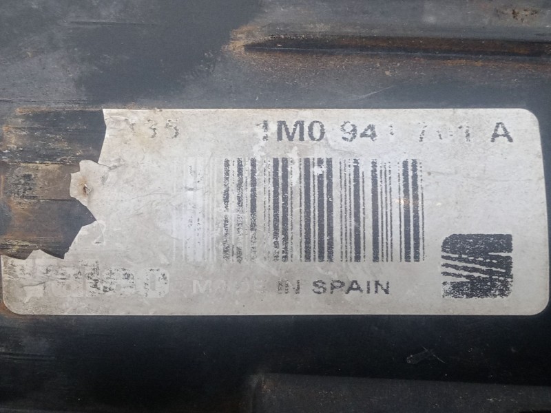 Recambio de faro antiniebla derecho para seat leon (1m1) 1.9 tdi referencia OEM IAM 1M0941701A LUPA VALEO