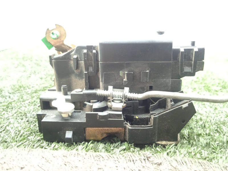 Recambio de cerradura puerta delantera derecha para renault master ii furgoneta (fd) 3.0 dci 140 (hd0s, fd0s, hd1s) referencia O