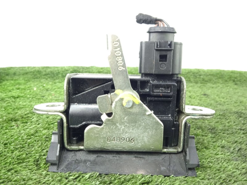 Recambio de cerradura maletero / porton para seat leon (1p1) 1.9 tdi referencia OEM IAM 1P08257505A 4.PINES 