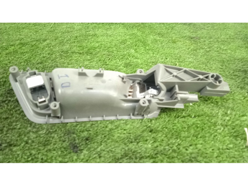 Recambio de maneta interior delantera izquierda para audi q5 (8rb) 2.0 tdi quattro referencia OEM IAM 8R0837019  