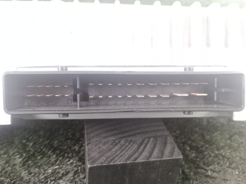 Recambio de sistema audio / radio cd para audi q5 (8rb) 2.0 tdi quattro referencia OEM IAM 8R0035223F - 0409101093  