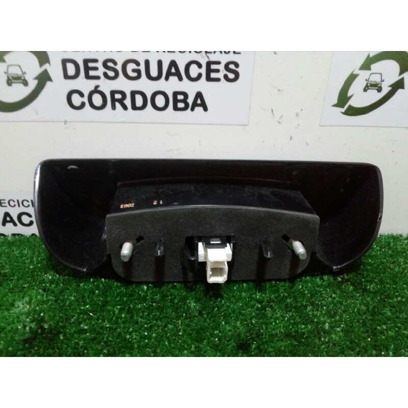 Recambio de piloto matricula para renault trafic caja cerrada (ab 4.01) referencia OEM IAM 8200211477  