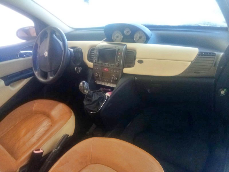 lancia ypsilon (312_) del año 2007
