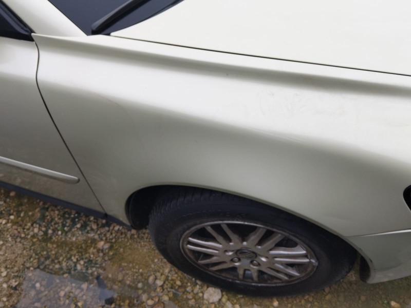 Recambio de aleta delantera derecha para volvo v50 (545) 1.6 d referencia OEM IAM   