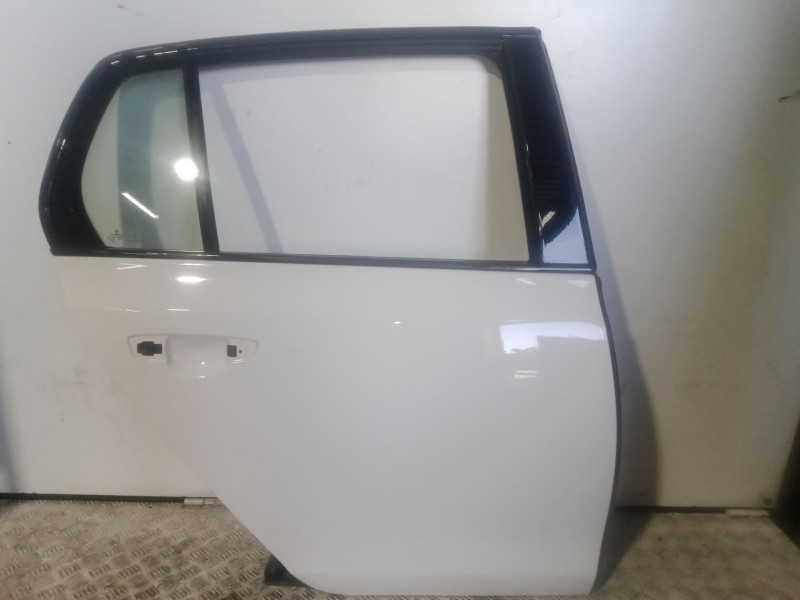 Recambio de puerta trasera derecha para volkswagen golf vi (5k1) 1.6 tdi referencia OEM IAM  BLANCO 