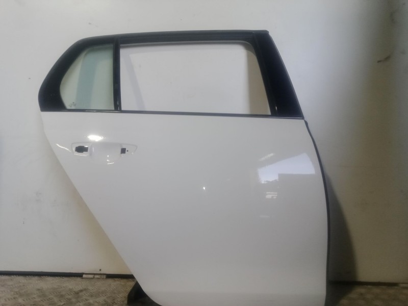 Recambio de puerta trasera derecha para volkswagen golf vi (5k1) 1.6 tdi referencia OEM IAM  BLANCO 