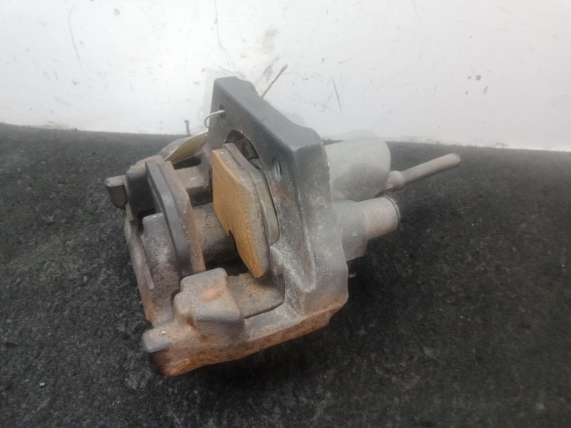 Recambio de pinza freno trasera derecha para bmw serie 7 (e65/e66) 3.0 turbodiesel cat referencia OEM IAM .  