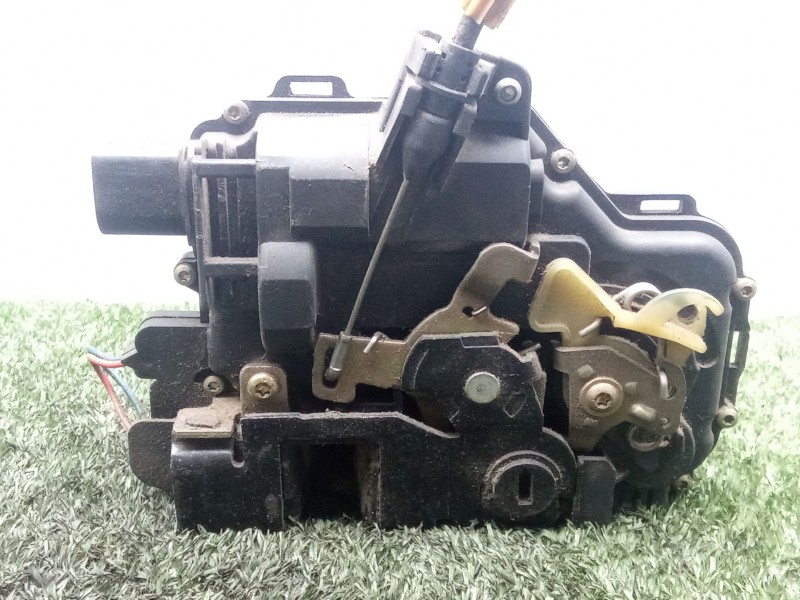 Recambio de cerradura puerta trasera derecha para seat leon (1m1) 1.9 tdi referencia OEM IAM  ELECTRICA - 6.PINES 