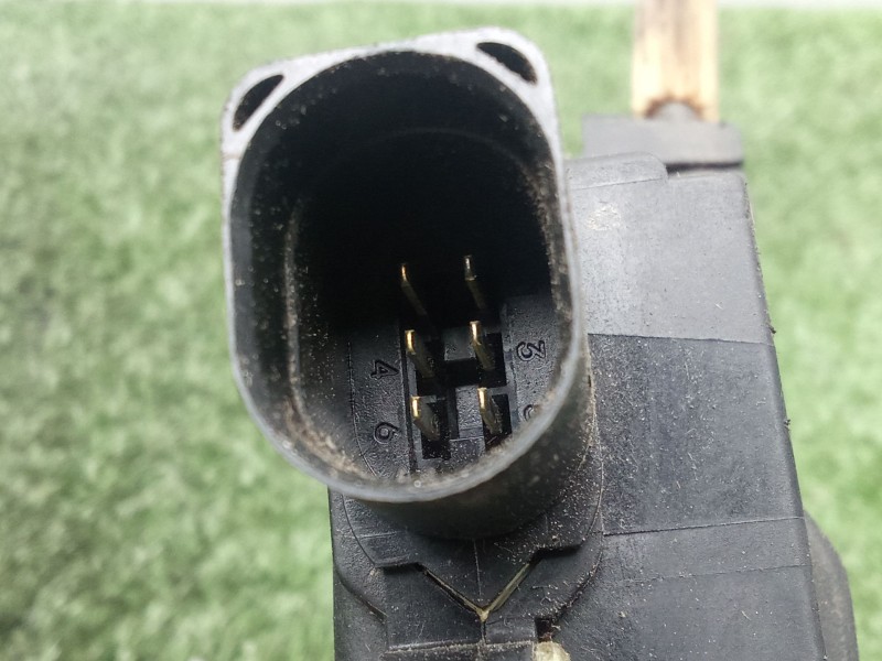 Recambio de cerradura puerta trasera derecha para seat leon (1m1) 1.9 tdi referencia OEM IAM  ELECTRICA - 6.PINES 