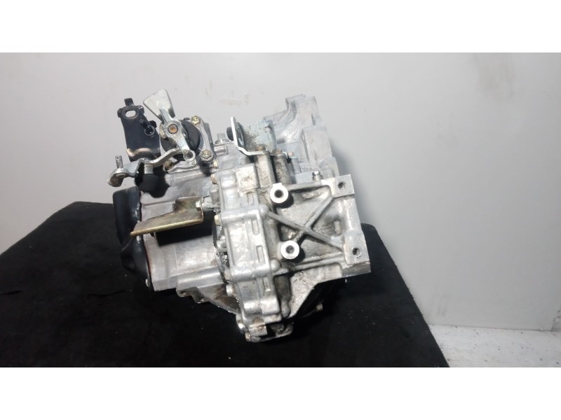 Recambio de caja cambios para toyota avensis sedán (_t25_) 2.0 d-4d (cdt250_) referencia OEM IAM   5 VELOCIDADES