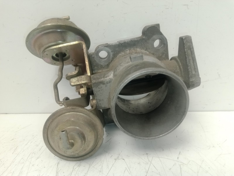 Recambio de caja mariposa para toyota avensis berlina (t 22) 2.0 turbodiesel cat referencia OEM IAM 64020 - 0111  