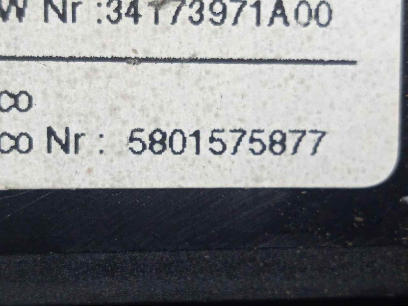 Recambio de mando volante para iveco daily furgón 2.3 diesel referencia OEM IAM 5801575877  