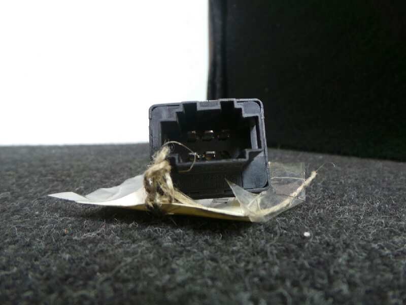 Recambio de mando elevalunas delantero derecho para volkswagen passat berlina (312) 2.0 referencia OEM IAM   5 PINES