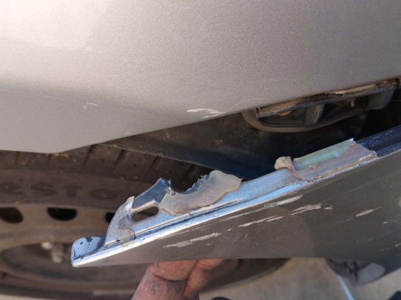 Recambio de paragolpes trasero para toyota corolla verso (r1) 2.2 turbodiesel cat referencia OEM IAM   