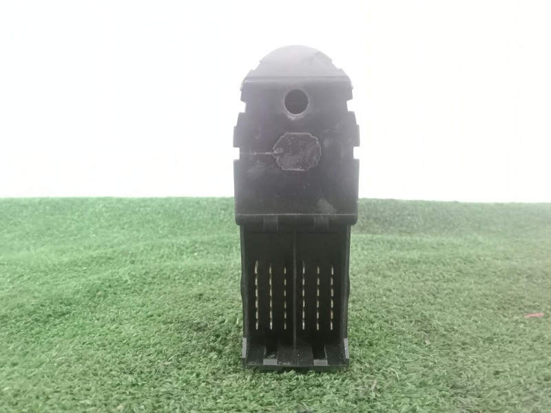 Recambio de mando elevalunas delantero izquierdo para man tg - l 12.xxx 7.0 referencia OEM IAM SIN REFERENCIA  