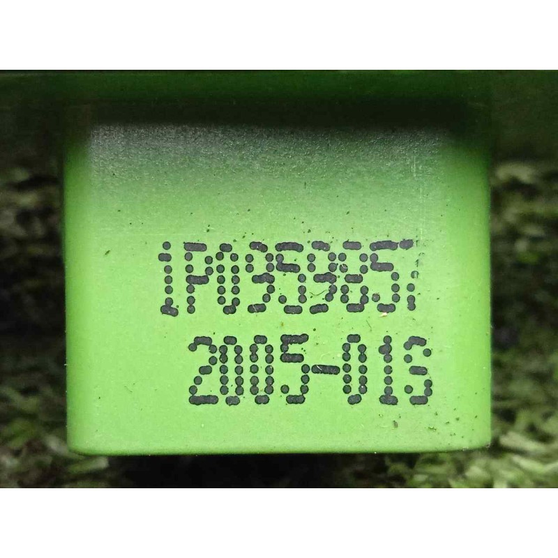 Recambio de mando elevalunas delantero izquierdo para seat leon (1p1) 1.9 tdi referencia OEM IAM 1P0959857 4.BOTONES 