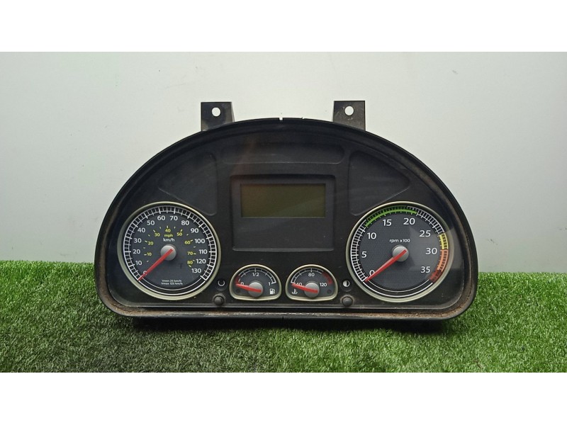Recambio de cuadro instrumentos para iveco eurocargo 100e18 e5 referencia OEM IAM 504288694 2.CONECTORES 