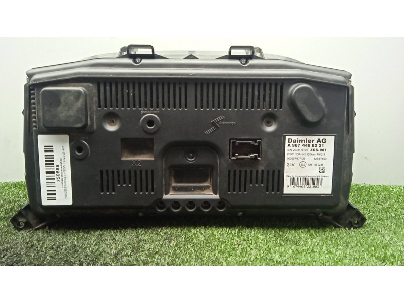 Recambio de cuadro instrumentos para mercedes-benz atego 1321 ls 4x2 referencia OEM IAM A9674468221 1.CONECTOR 