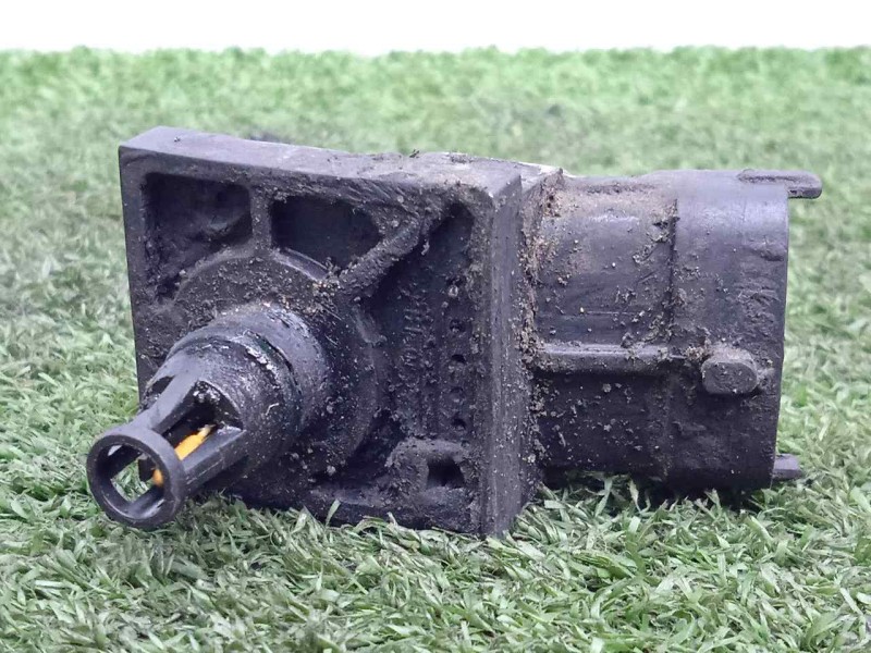 Recambio de sensor para renault master ii phase 2 caja cerrada 2.5 diesel referencia OEM IAM 0281002573  